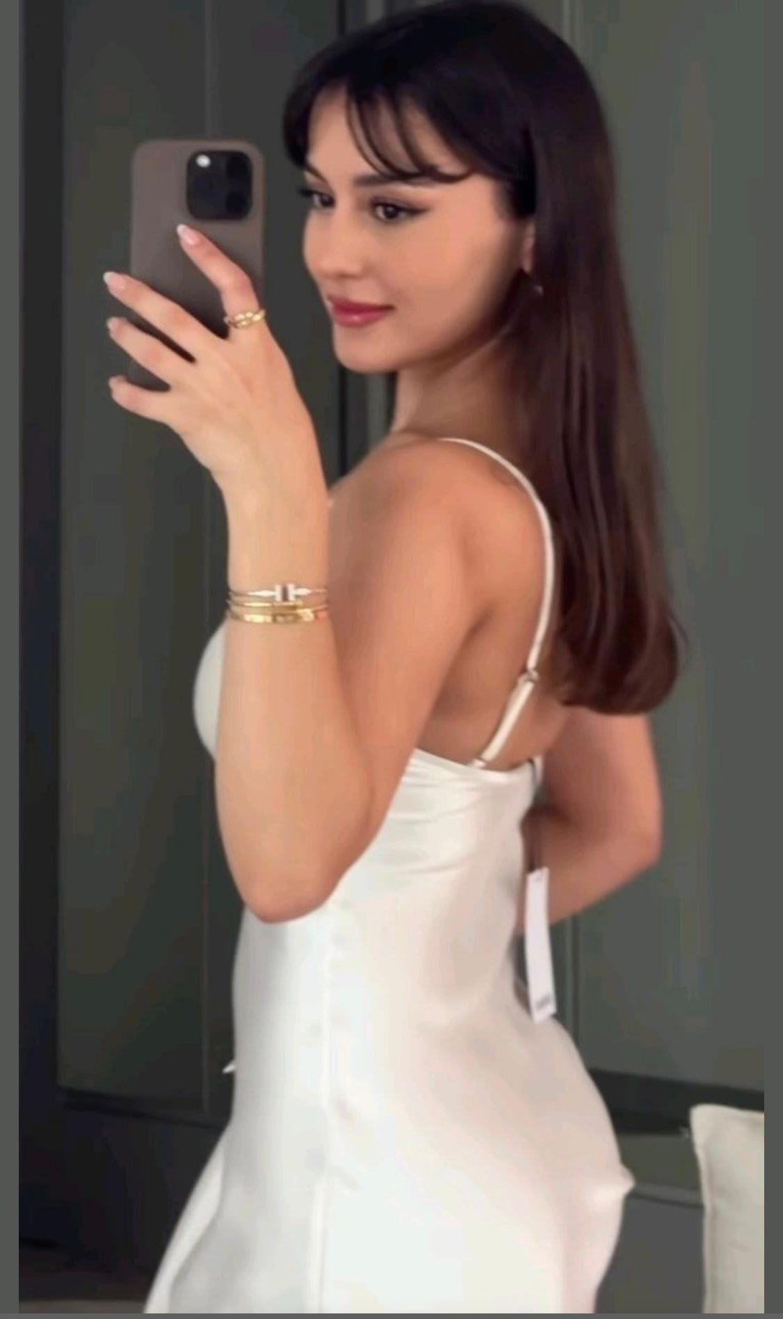Konyaaltı Escort – Antalya’nın Lüks Sahil Bölgesinde Özel Anlar